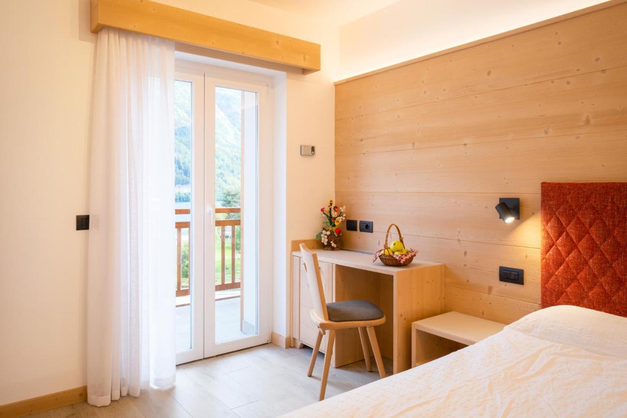 Hotel Zurigo Molveno Buitenkant foto