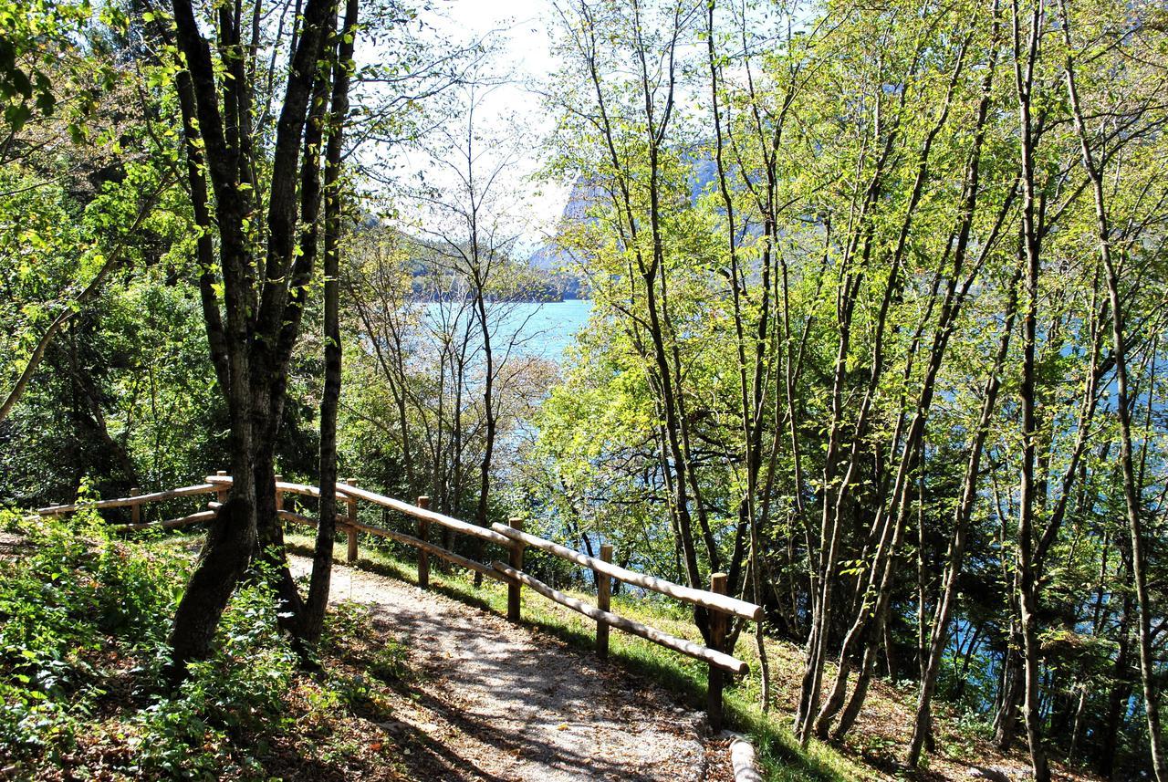 Hotel Zurigo Molveno Buitenkant foto