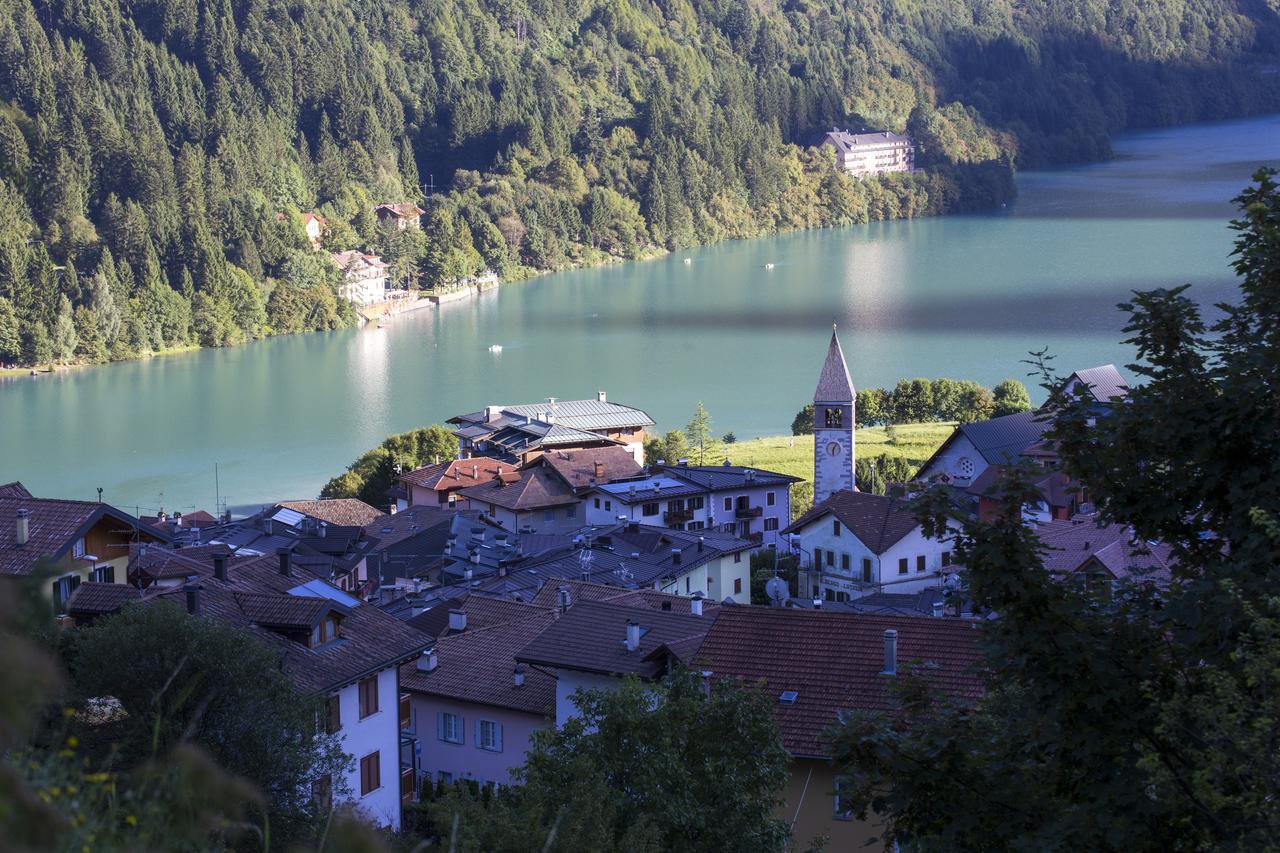 Hotel Zurigo Molveno Buitenkant foto