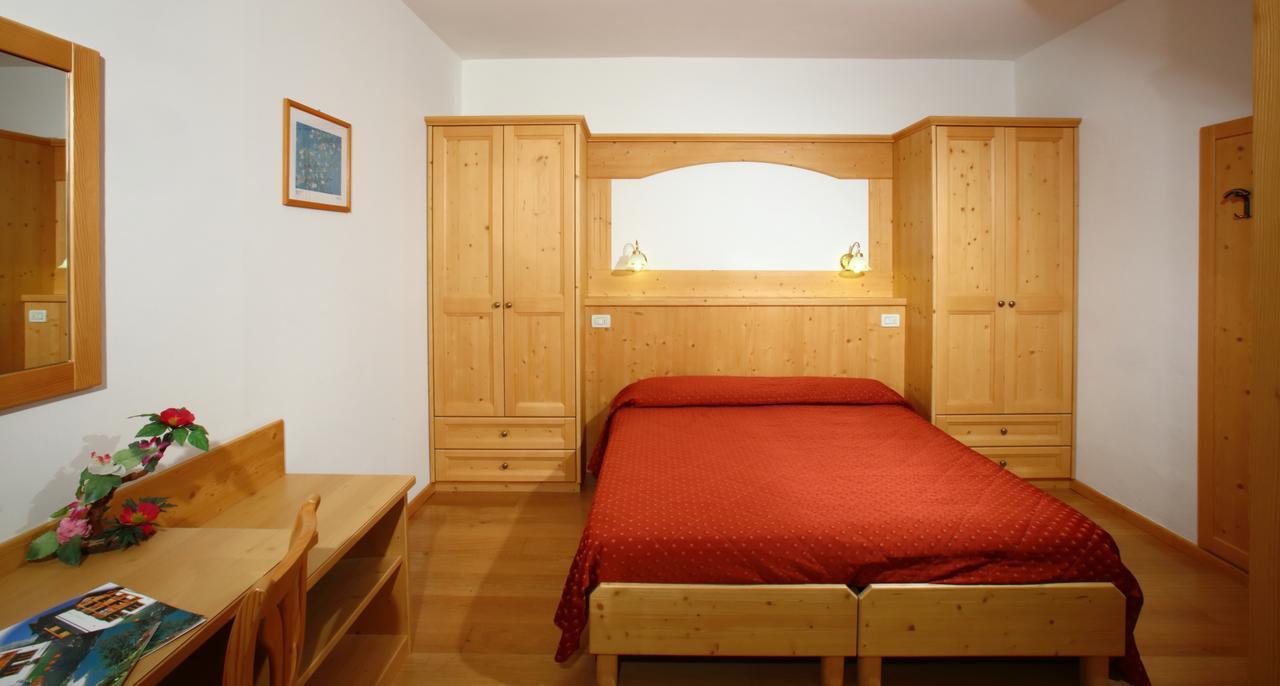 Hotel Zurigo Molveno Buitenkant foto