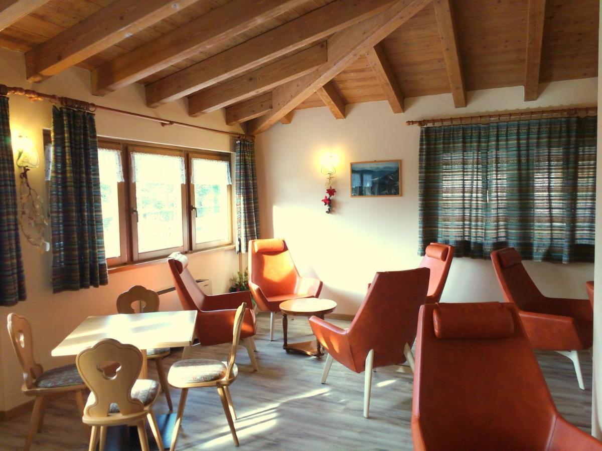 Hotel Zurigo Molveno Buitenkant foto